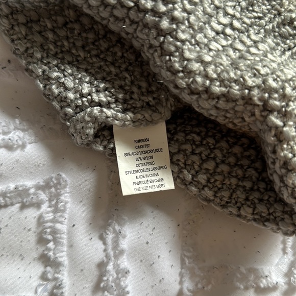 Toque - Picture 3 of 3